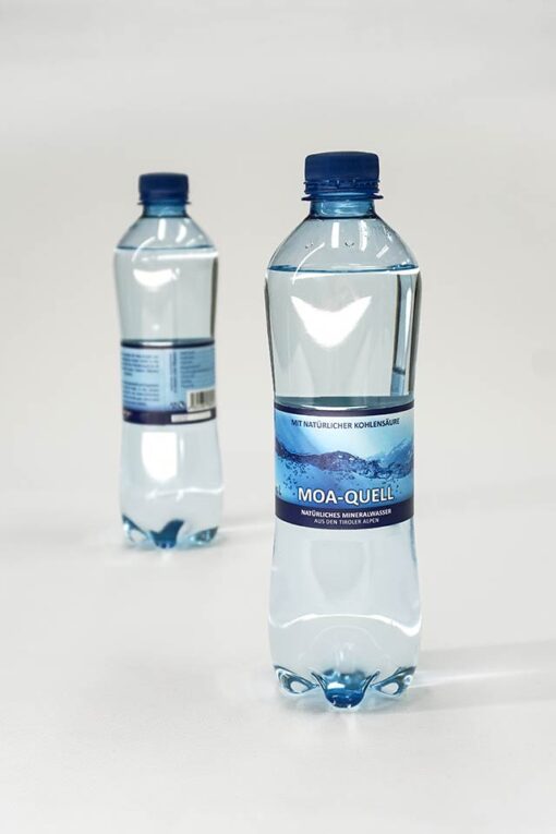 Mineralwasser "Moa-Quell" blau