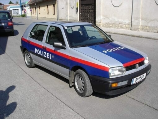 Polizeifahrzeuge Beklebung – Bild 4